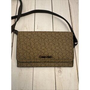 Calvin Klein Beige Leather Logo Crossbody Wallet Adjustable 7.5"×5" NWOT